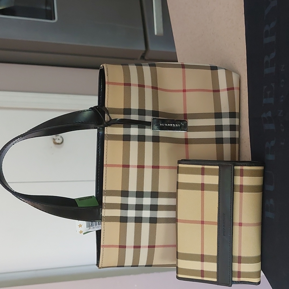 Authentic Burberry small tote and wallet comes with dust bag